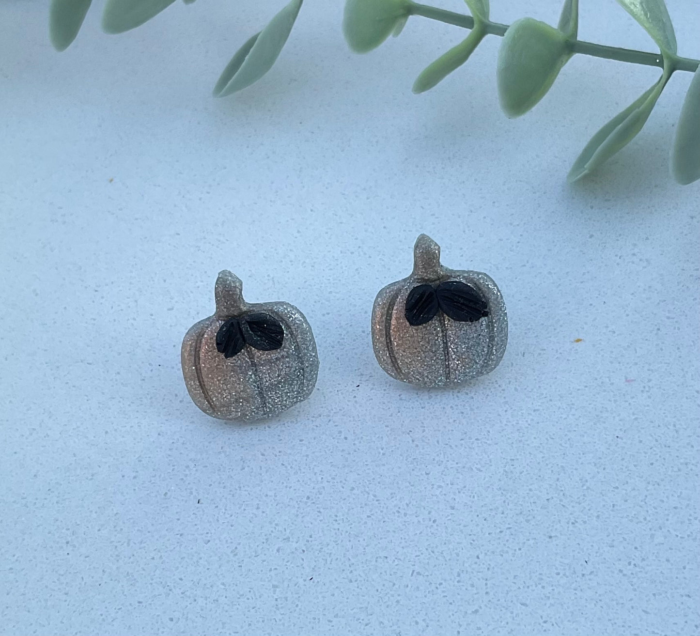 Small Pumpkin Studs